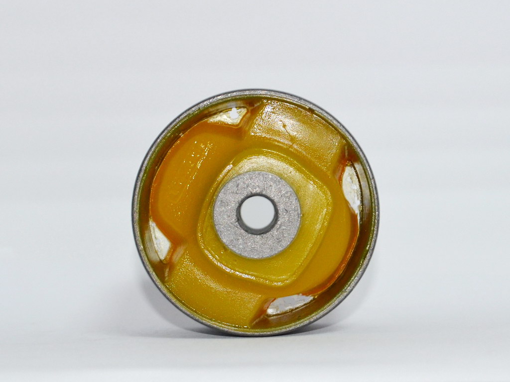 PARTMANN - PM01.0243 - С/блок опори двигуна(поліуретан) Citroen Berlingo,C4,C5,Xsara,Xsara Picasso; Peugeot 307,406,407,Partner 98-